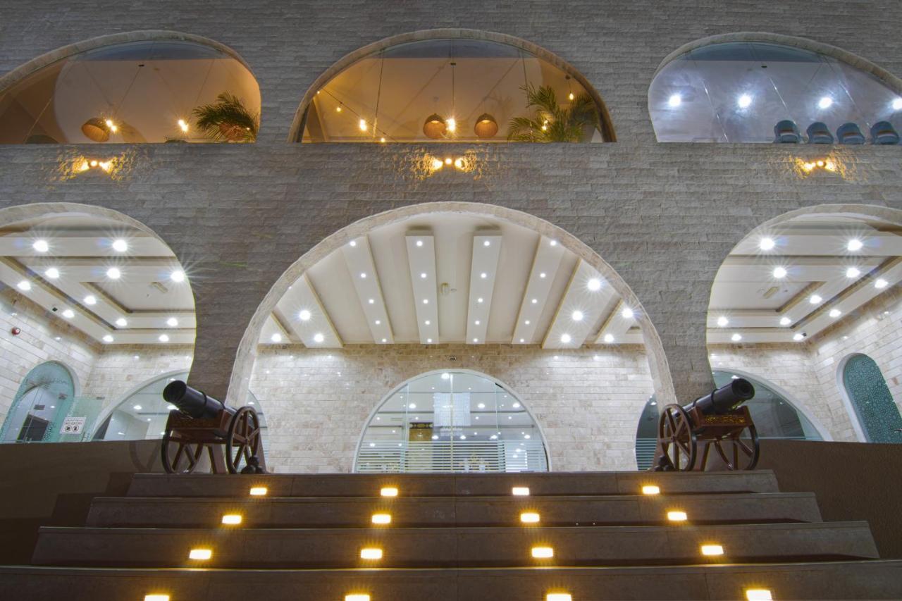 عبري كاسل هوتيل Exterior photo